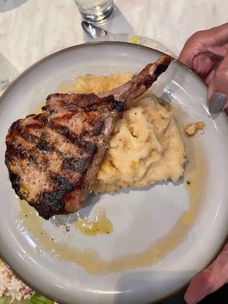 Grilled pork chop with mashed potatoes