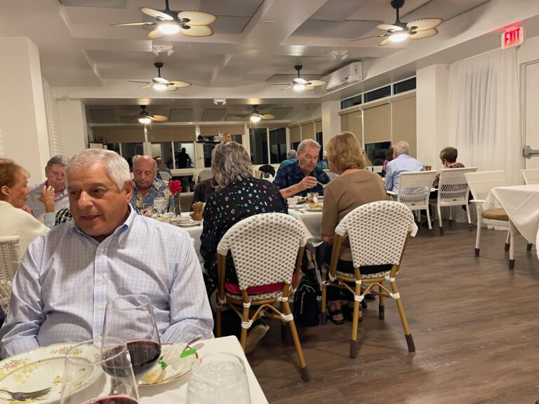 rose plantation dining room 1 768x576